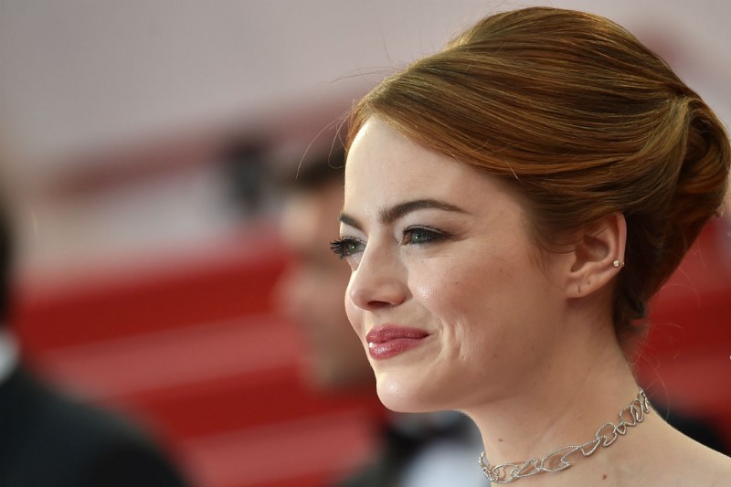 I capelli raccolti delle star: Emma Stone