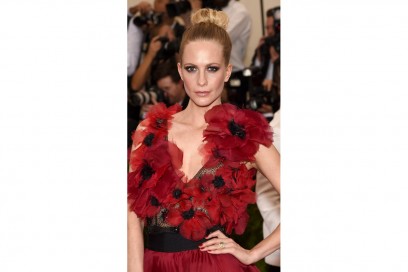 I capelli raccolti delle star: Poppy Delevingne