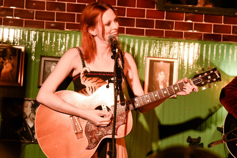 Karen Elson Performance Gucci Evento NY Cruise 2016 Courtesy of BFA