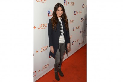 Nikki Reed: in normcore look