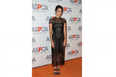 Nikki Reed: in total black e trasparenze