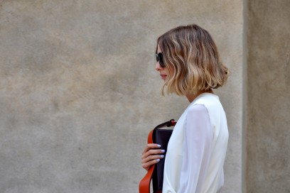 Tendenze capelli dallo street style a Milano: carré mosso