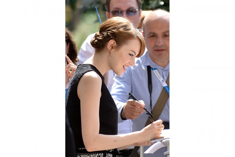 RACCOLTI PER IL BOB: Emma Stone