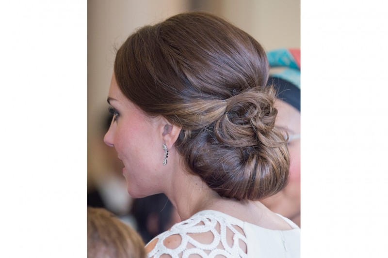 Kate Middleton capelli: chignon basso con fiocco