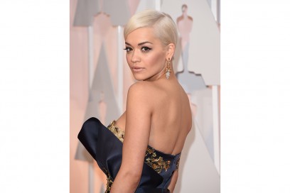 Rita Ora trucco: pelle effetto nudo