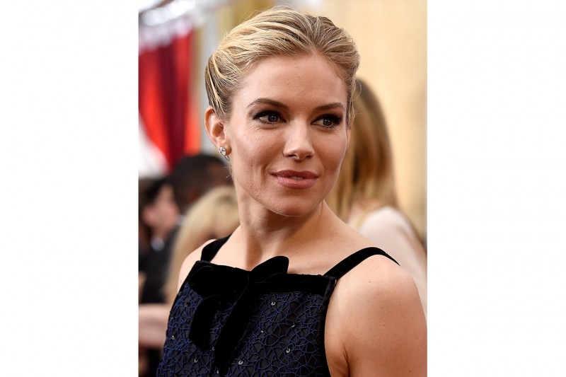 RACCOLTI PER IL BOB: Sienna Miller