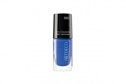 LE MIGLIORI TONALITÀ DI SMALTO PER LA CARNAGIONE OLIVASTRA: ARTDECO ART COUTURE NAIL LACQUER IN N.842 COUTURE ROYAL BLUE