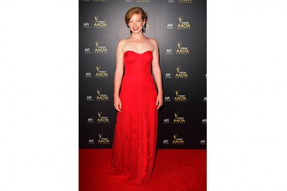 Sarah Snook: in abito lungo rosso