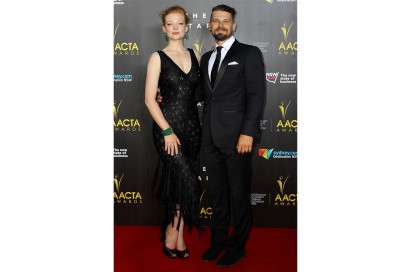 Sarah Snook: in abito lungo total black