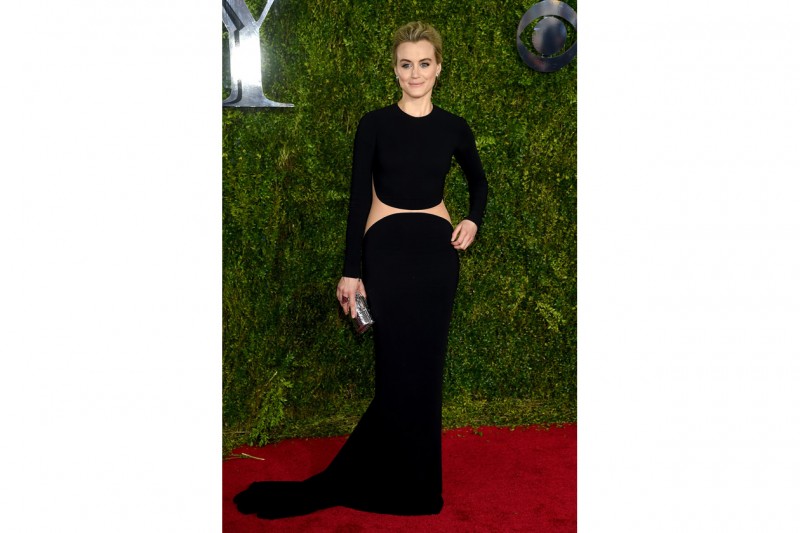 TAYLOR SCHILLING LOOK: IN MICHAEL KORS RESORT 2016