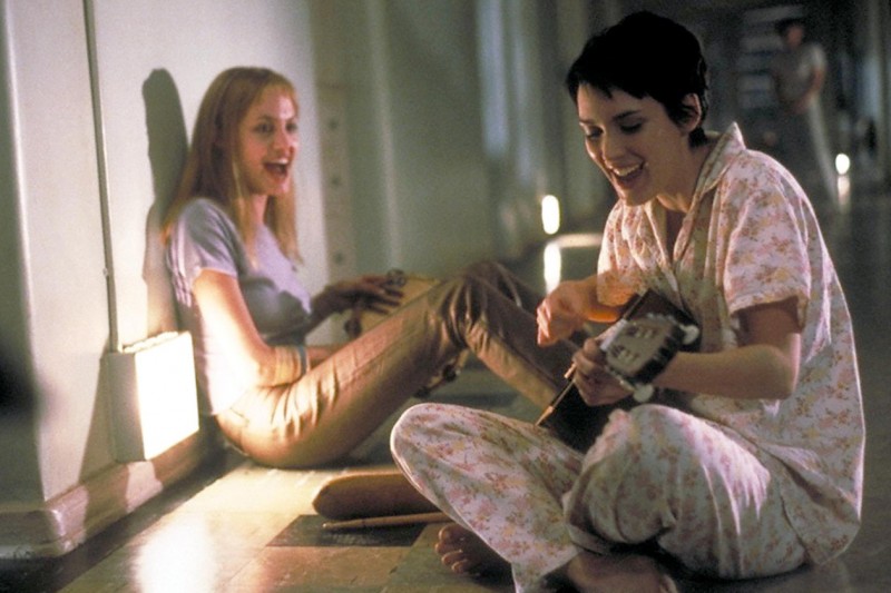 WINONA RYDER LOOK: RAGAZZE INTERROTTE