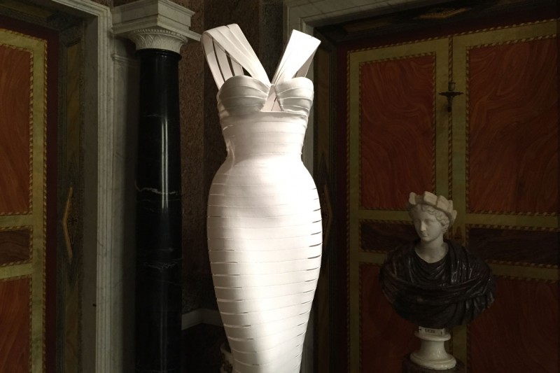 Couture/Sculpture. Azzedine Alaïa in the history of fashion