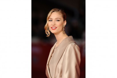 BEATRICE BORROMEO CAPELLI: ISPIRAZIONE RETRÒ