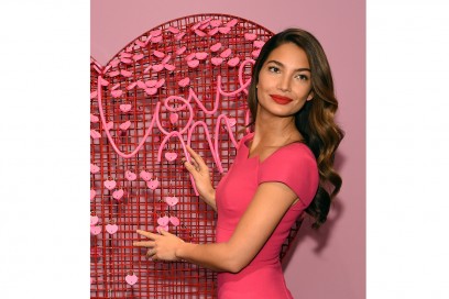 Lily Aldridge capelli: onde definite