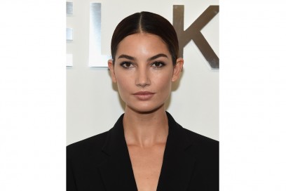 Lily Aldridge capelli: riga centrale per il raccolto