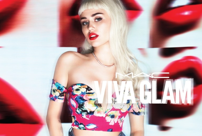 MAC Cosmetics e Miley Cyrus ancora insieme per Viva Glam