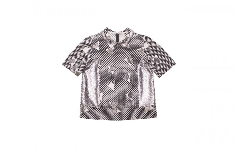 Top metal: Amelia Toro