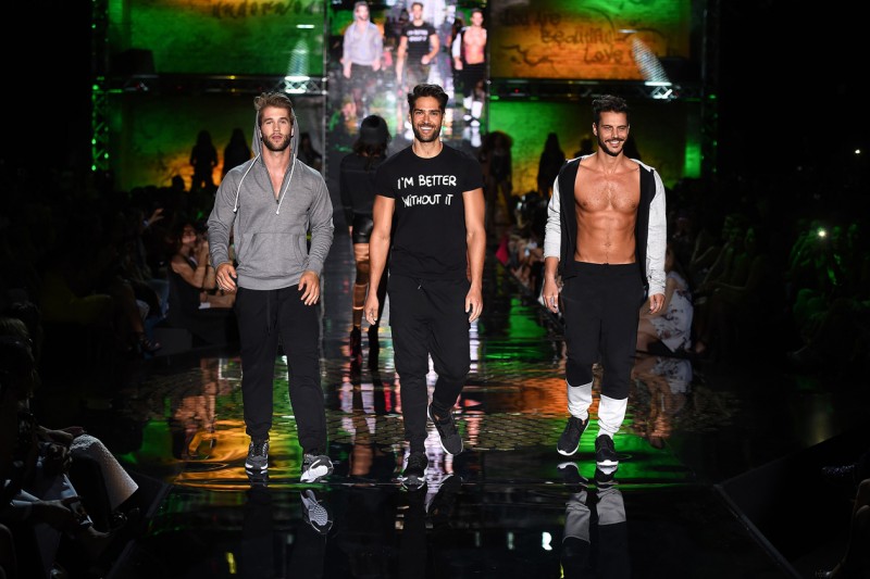 #tezenishow: la sfilata Tezenis con Rita Ora