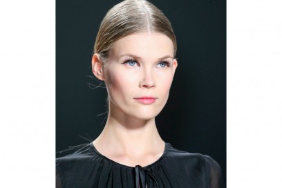 Erin Fetherson capelli raccolti