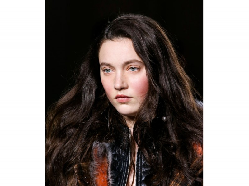 Topshop Unique capelli mossi