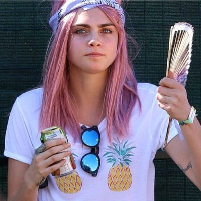 Cara Delevingne: capelli rosa per la top model