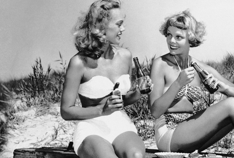 Come vestirsi per l’aperitivo in spiaggia