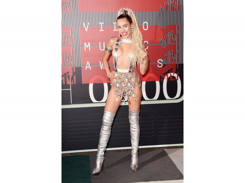 miley-cyrus-vma-2015-getty