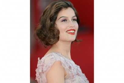 red lips laetitia casta