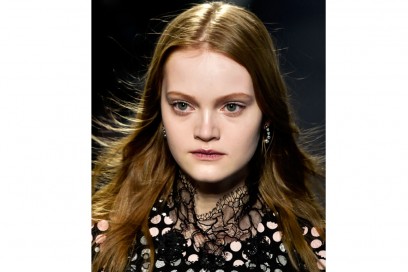 tendenze-capelli-lunghi-autunno-inverno-2015-2016-sfilata-Bottega-Veneta