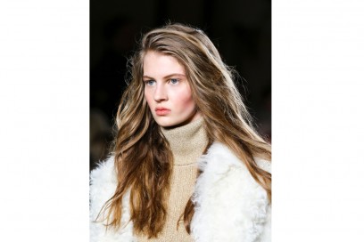 tendenze-capelli-lunghi-autunno-inverno-2015-2016-sfilata-Topshop-Unique