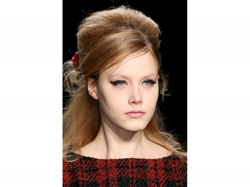 Badgley Mischka acconciatura