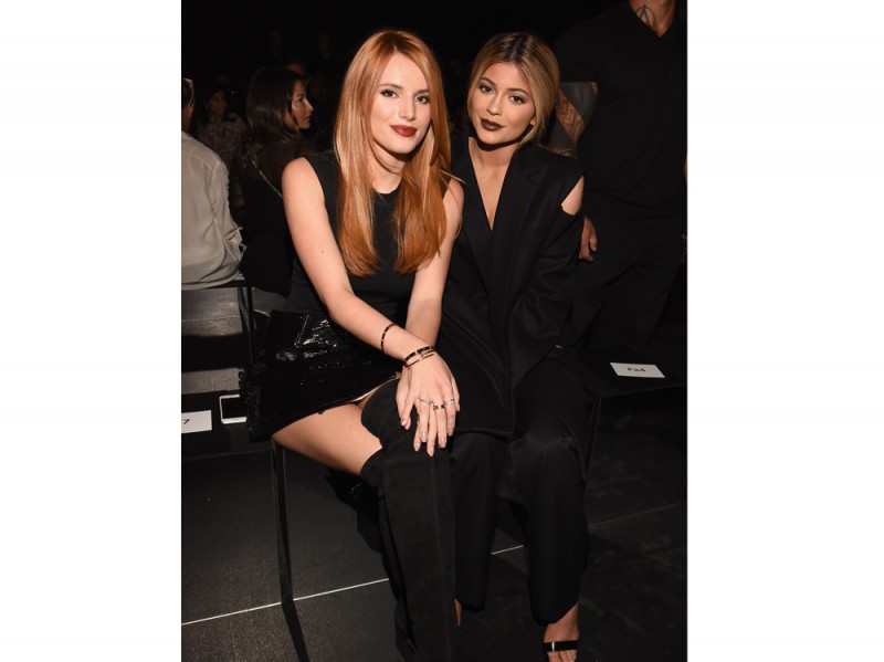 Bella-Thorne-(L)-and-Kylie-Jenner–da-vera-wang-getty
