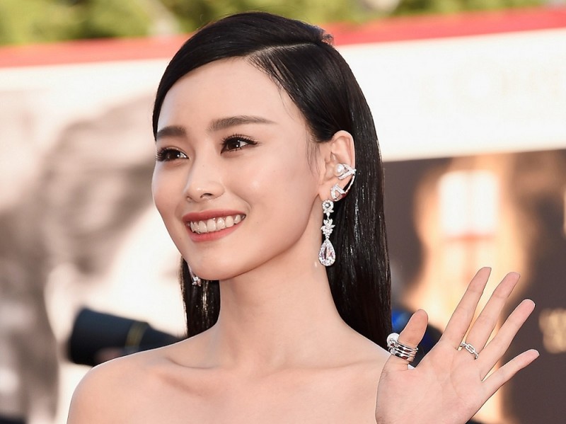 Festival-del-cinema-di-venezia-2015-beauty-look-zhang-yuxian