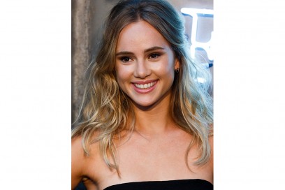 Suki-Waterhouse-make-up-4