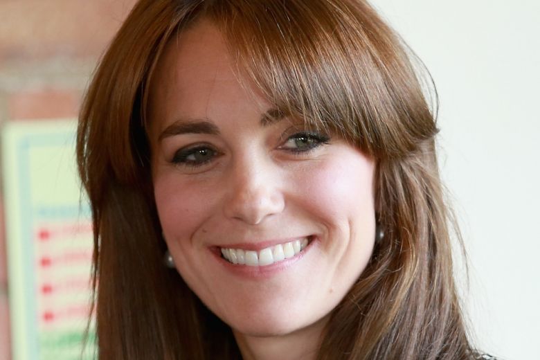 Anche Kate Middleton cede al fascino della frangia