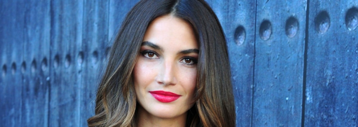 cover-lily-aldridge-make-up-wide