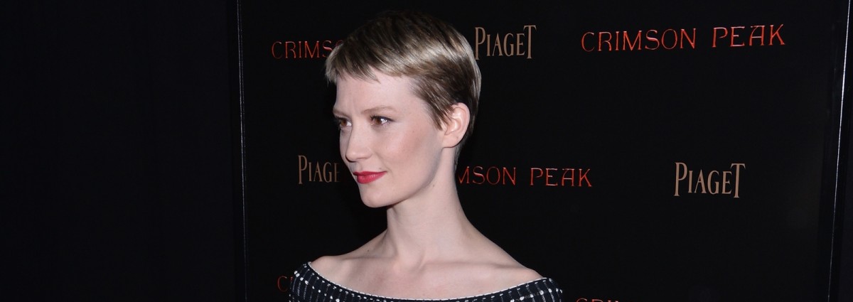 cover-mia-wasikowsa-capelli-i-suoi-desktop