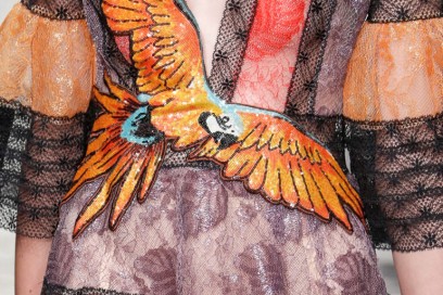 gucci-pe-2016-dettaglio-pappagallo