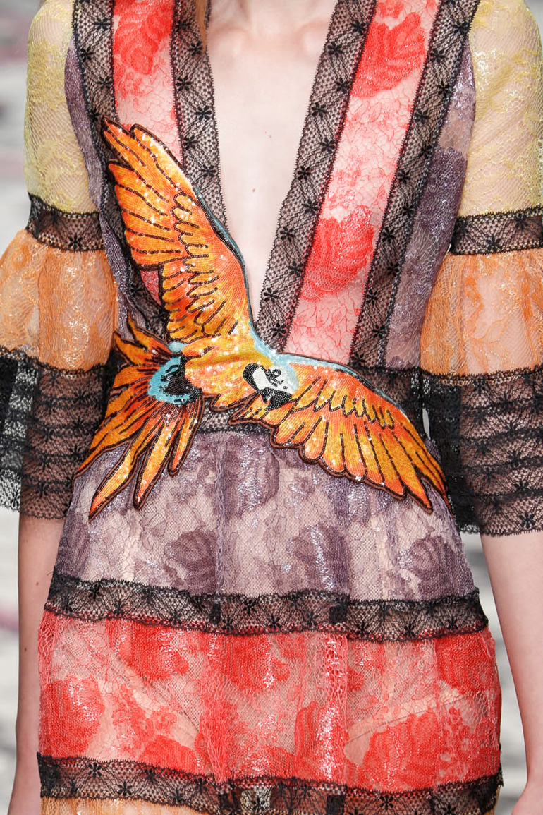 gucci-pe-2016-dettaglio-pappagallo