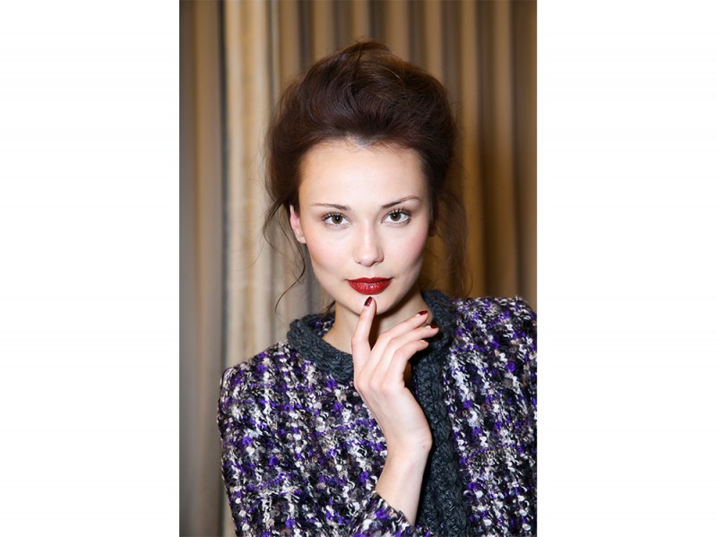 manicure-unghie-dark-autunno-inverno-2015-2016-sfilata-Paul-Costello