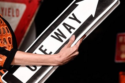 moschino-pochette-one-way-pe-2016