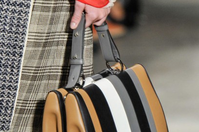prada-borsa-righe-pe-2016
