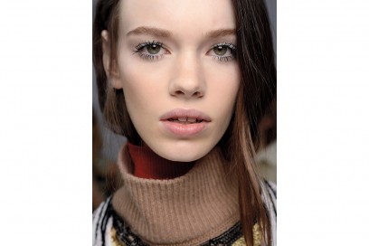 tendenze-viso-mac-cosmetics-autunno-inverno-2015-2016-sfilata-g-valli