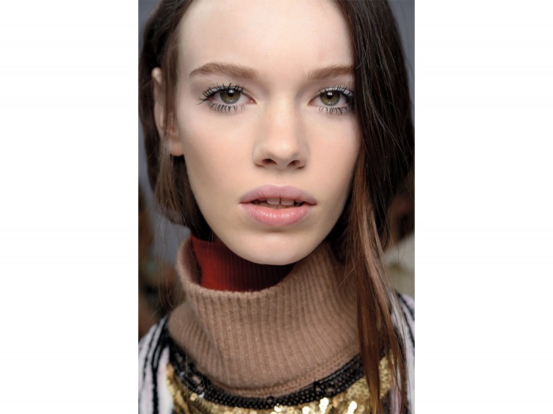 tendenze-viso-mac-cosmetics-autunno-inverno-2015-2016-sfilata-g-valli