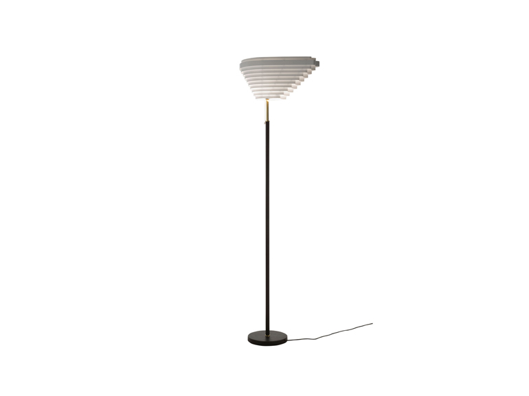 «A805», la lampada da terra disegnata da Alvar Aalto nel 1954