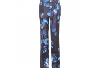 FOR-RESTLESS-SLEEPERS-Pantaloni-a-stampa-in-seta_mytheresa