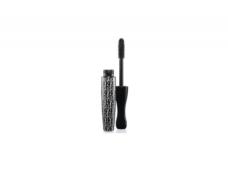 In Extreme Dimension 3D Black Lash in Nero di MAC Cosmetics