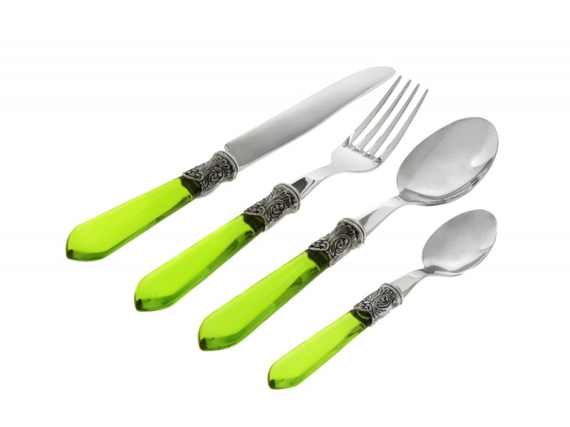 Set di posate con manico in plastica