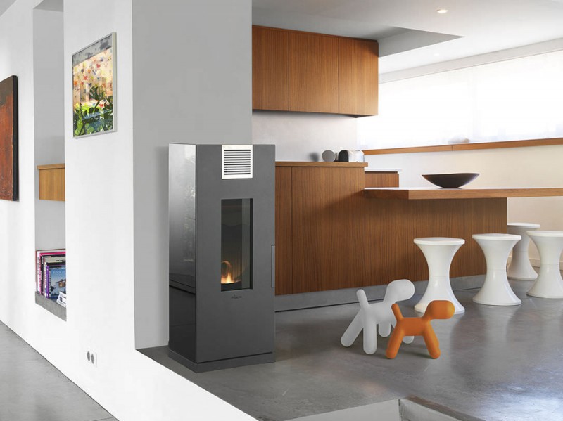 Wood pellet heating stove / contemporary / cast iron