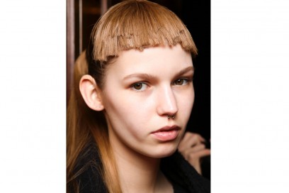 come-fare-contouring-viso-sfilata-gareth-pugh